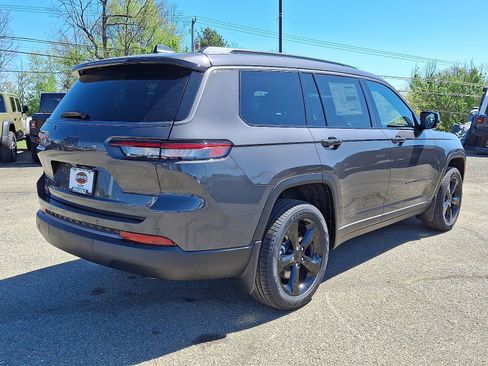 New 2026 Jeep Grand Cherokee L Limited AWD/4WD image 4
