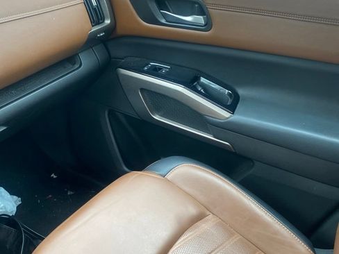 Used 2023 Nissan Pathfinder Platinum FWD image 13