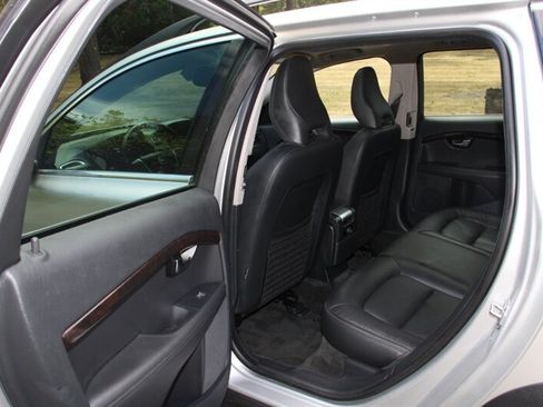 Used 2016 Volvo XC70 T5 Premier w/ Proximity Package AWD/4WD image 16