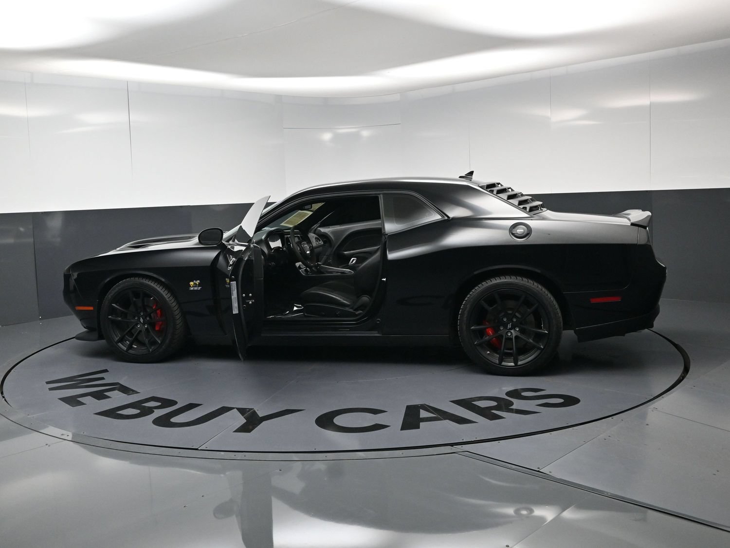 Used 2021 Dodge Challenger R/T Scat Pack RWD image 21