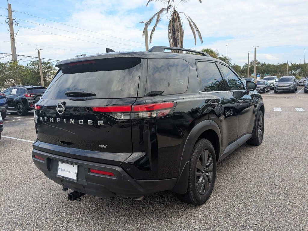 Used 2022 Nissan Pathfinder SV FWD image 6