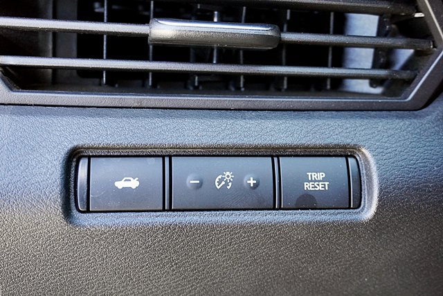 Used 2024 Nissan Altima 2.5 SR FWD image 34
