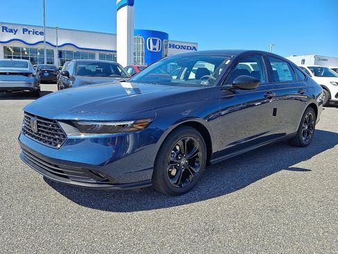 New 2025 Honda Accord SE image 2