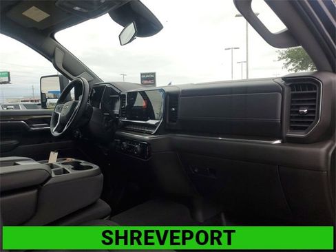 Used 2024 Chevrolet Silverado 2500 LT image 29