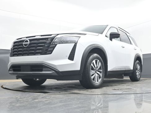 New 2026 Nissan Pathfinder SL FWD image 26
