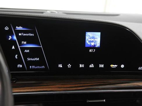 Certified 2023 Cadillac Escalade Premium Luxury image 10