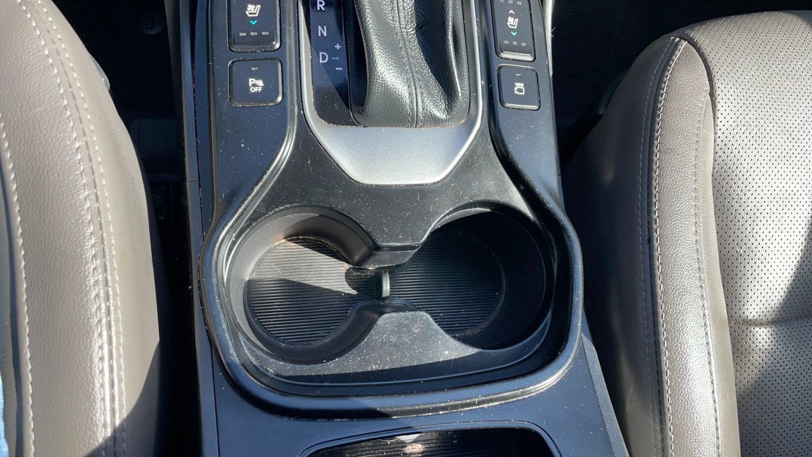 Used 2018 Hyundai Santa Fe FWD image 16