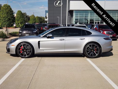 Used 2020 Porsche Panamera GTS image 4