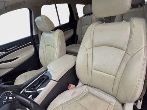 Used 2019 Buick Enclave Essence FWD image 12