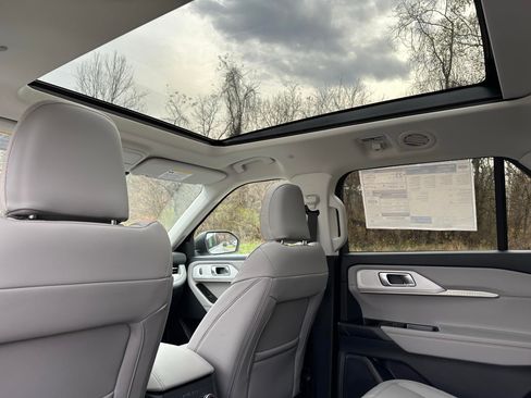 New 2026 Ford Explorer Active w/ Active Comfort Package image 33