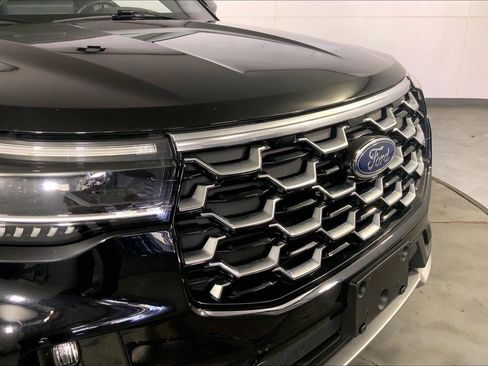 Used 2025 Ford Explorer Platinum w/ LUX Leather Package AWD/4WD image 29