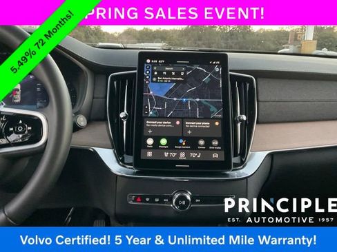 Certified 2025 Volvo XC90 B5 Plus AWD/4WD image 21