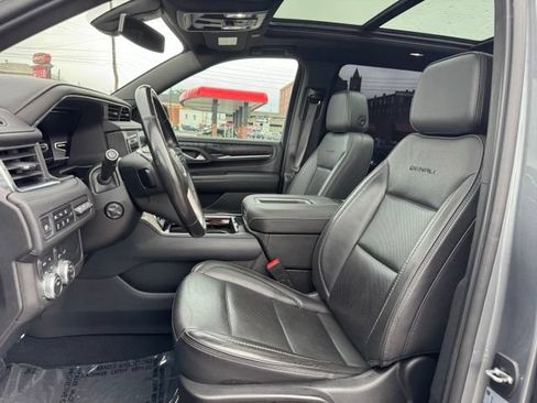 Used 2022 GMC Yukon XL Denali AWD/4WD image 11