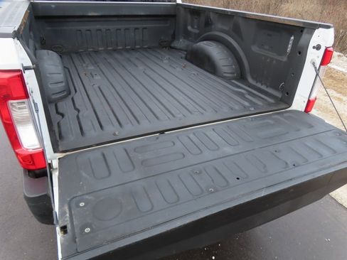 Used 2019 Ford F250 XL w/ STX Appearance Package image 10