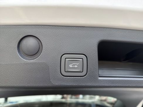 New 2026 Chevrolet Equinox LT w/ Convenience Package II image 32