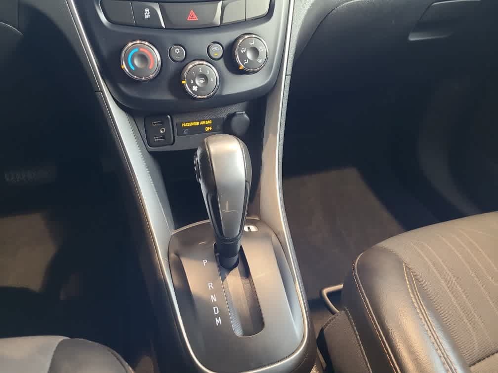 Used 2020 Chevrolet Trax LT w/ Driver Confidence Package FWD image 15