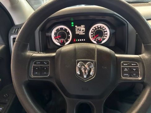 Used 2018 RAM 1500 Express w/ Black Ram 1500 Express Group AWD/4WD image 9