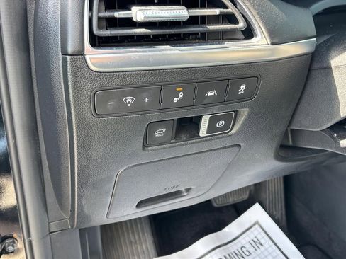 Used 2022 Hyundai Palisade Limited w/ Cargo Package image 9