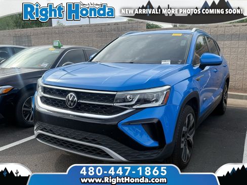 Used 2022 Volkswagen Taos SEL image 1