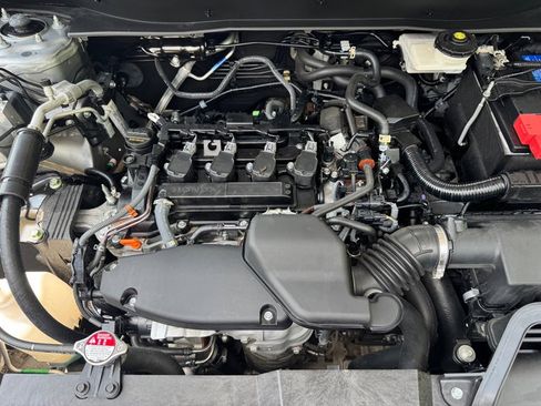Used 2023 Honda CR-V EX image 9