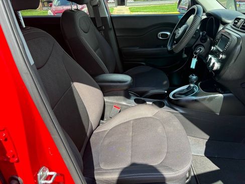 Used 2019 Kia Soul FWD image 22