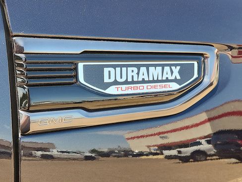 Used 2023 GMC Sierra 1500 AT4 w/ AT4 Premium Package AWD/4WD image 8
