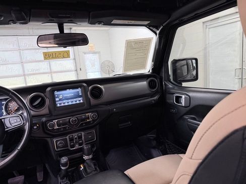 Used 2021 Jeep Gladiator Sport AWD/4WD image 28