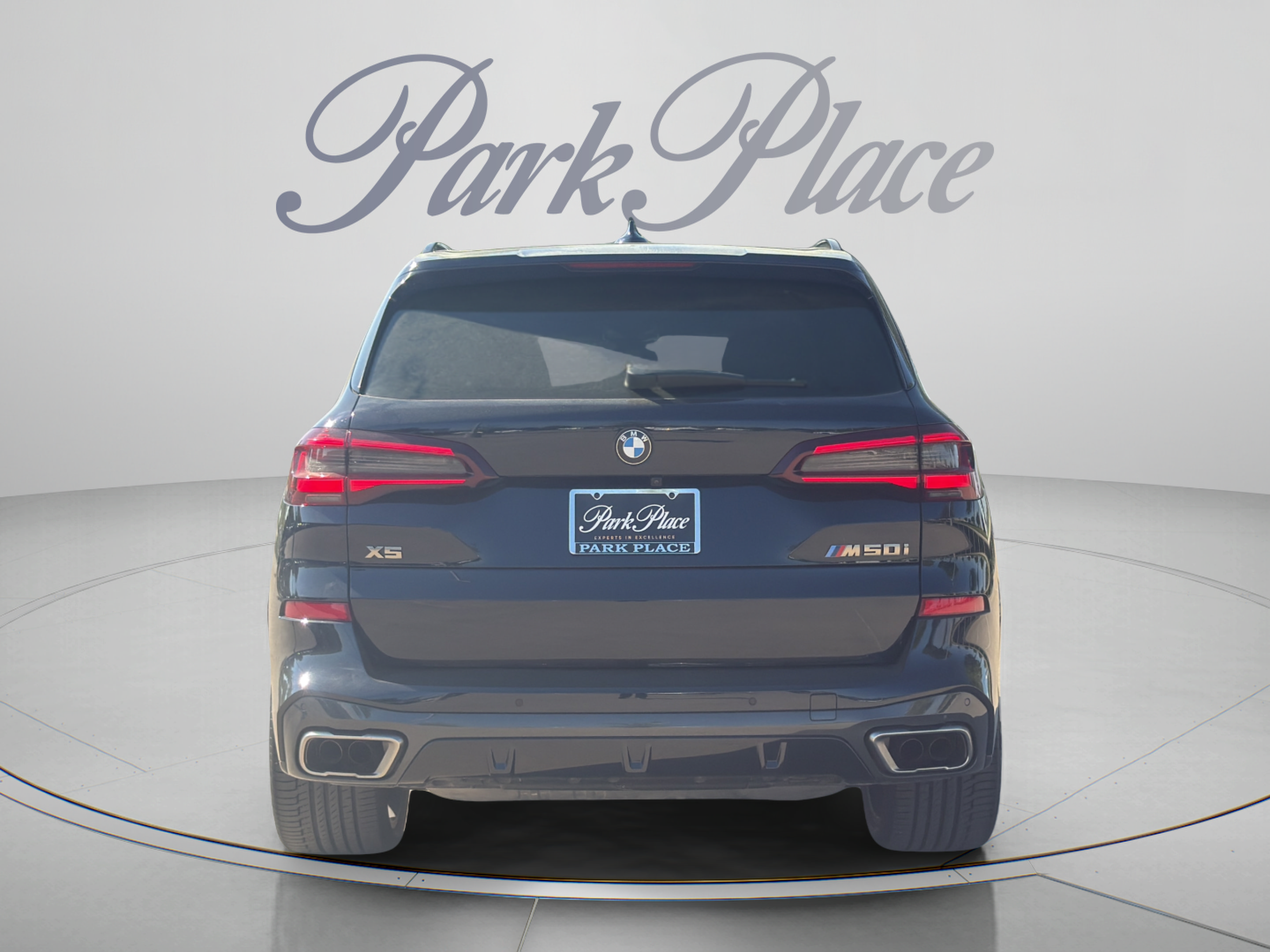 Used 2023 BMW X5 M50i w/ Parking Assistance Package AWD/4WD image 4