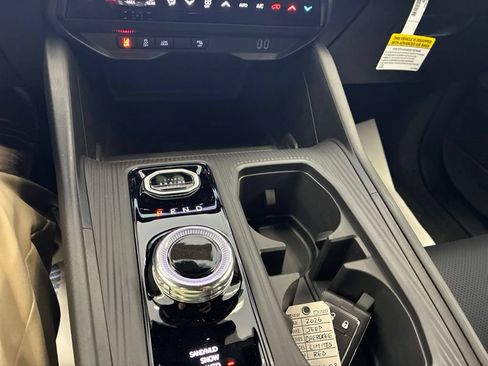 New 2026 Jeep Cherokee Limited AWD/4WD image 32