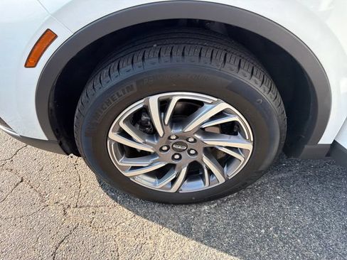 Used 2023 Lincoln Corsair AWD w/ Equipment Group 101A image 32