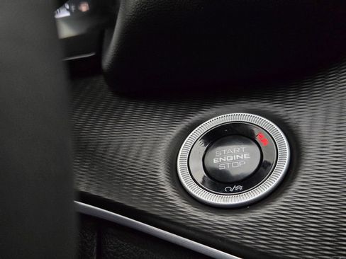 Used 2025 Jeep Grand Cherokee L Laredo RWD image 20