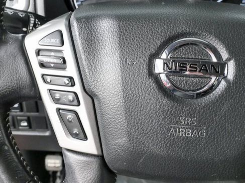 Used 2018 Nissan Titan PRO-4X w/ Pro-4x Convenience Package image 10