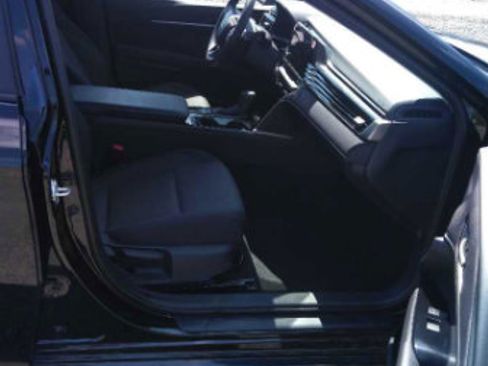 Used 2025 Toyota Camry LE FWD image 8