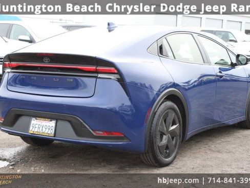 Used 2023 Toyota Prius LE image 5