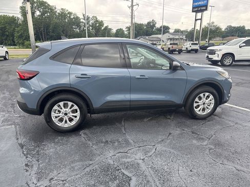 Used 2025 Ford Escape Active w/ Cold Weather Package AWD/4WD image 2