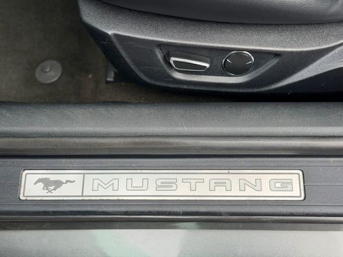Used 2018 Ford Mustang Premium image 11