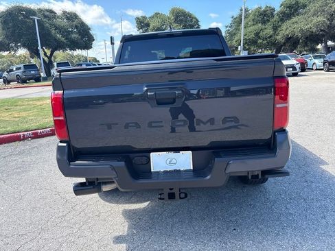 Used 2025 Toyota Tacoma TRD Sport RWD image 4