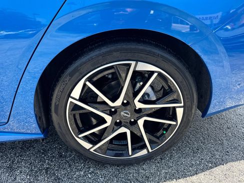 Certified 2025 Nissan Sentra SR FWD image 16