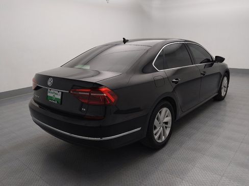 Used 2018 Volkswagen Passat 2.0T SE image 9