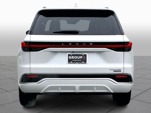 New 2026 Lexus TX 500h AWD image 4