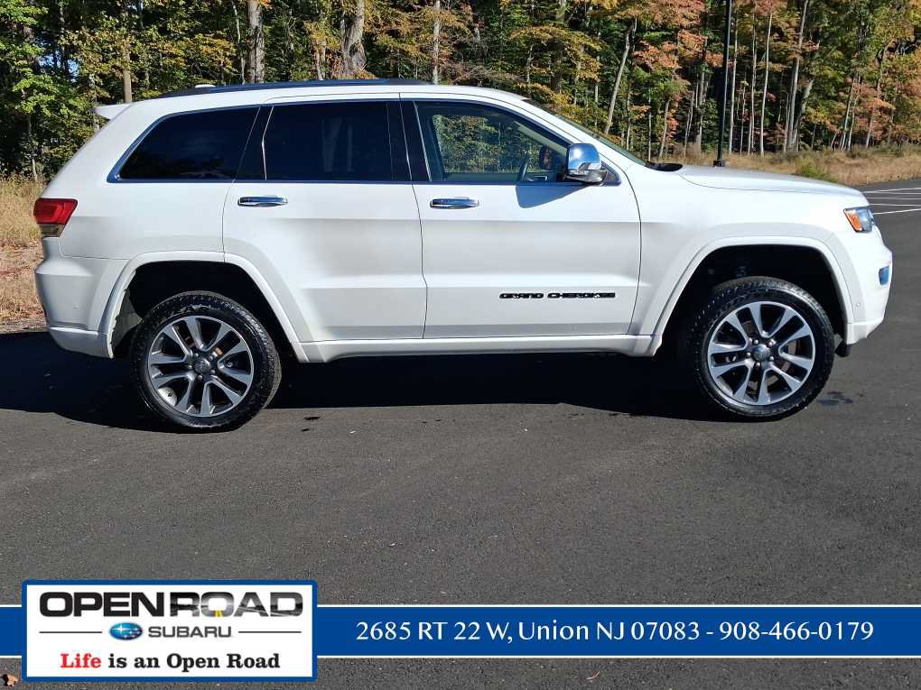 Used 2018 Jeep Grand Cherokee Overland AWD/4WD image 3