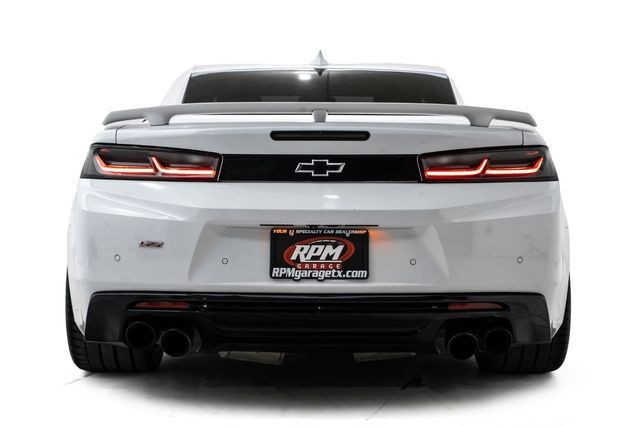 Used 2016 Chevrolet Camaro SS RWD image 3
