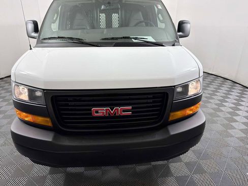 New 2025 GMC Savana 2500 w/ Driver Convenience Package RWD image 3