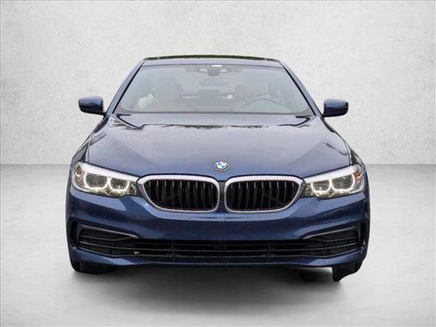 Used 2019 BMW 530i w/ Convenience Package image 2
