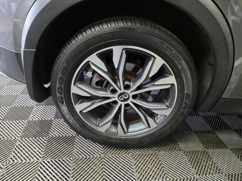 Used 2017 INFINITI QX30 Premium w/ Navigation Package AWD/4WD image 33