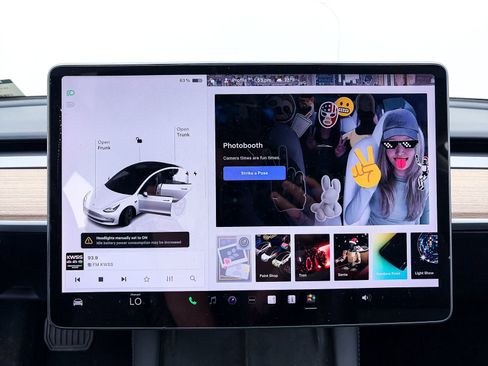 Used 2023 Tesla Model 3 Standard Range image 6