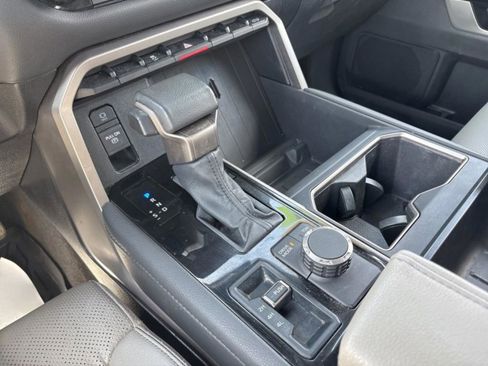 Used 2025 Toyota Tundra Limited image 24