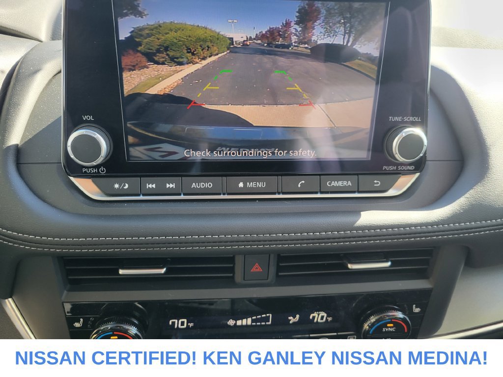 Certified 2024 Nissan Rogue SV w/ SV Premium Package AWD/4WD image 30