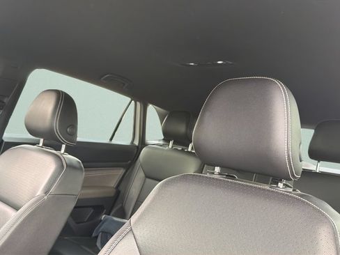 Used 2022 Volkswagen Atlas Cross Sport SE AWD/4WD image 18