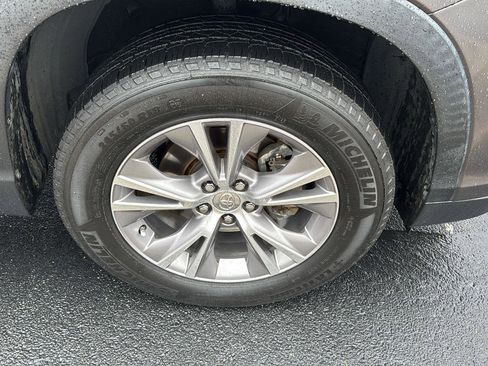Used 2014 Toyota Highlander Plus image 33